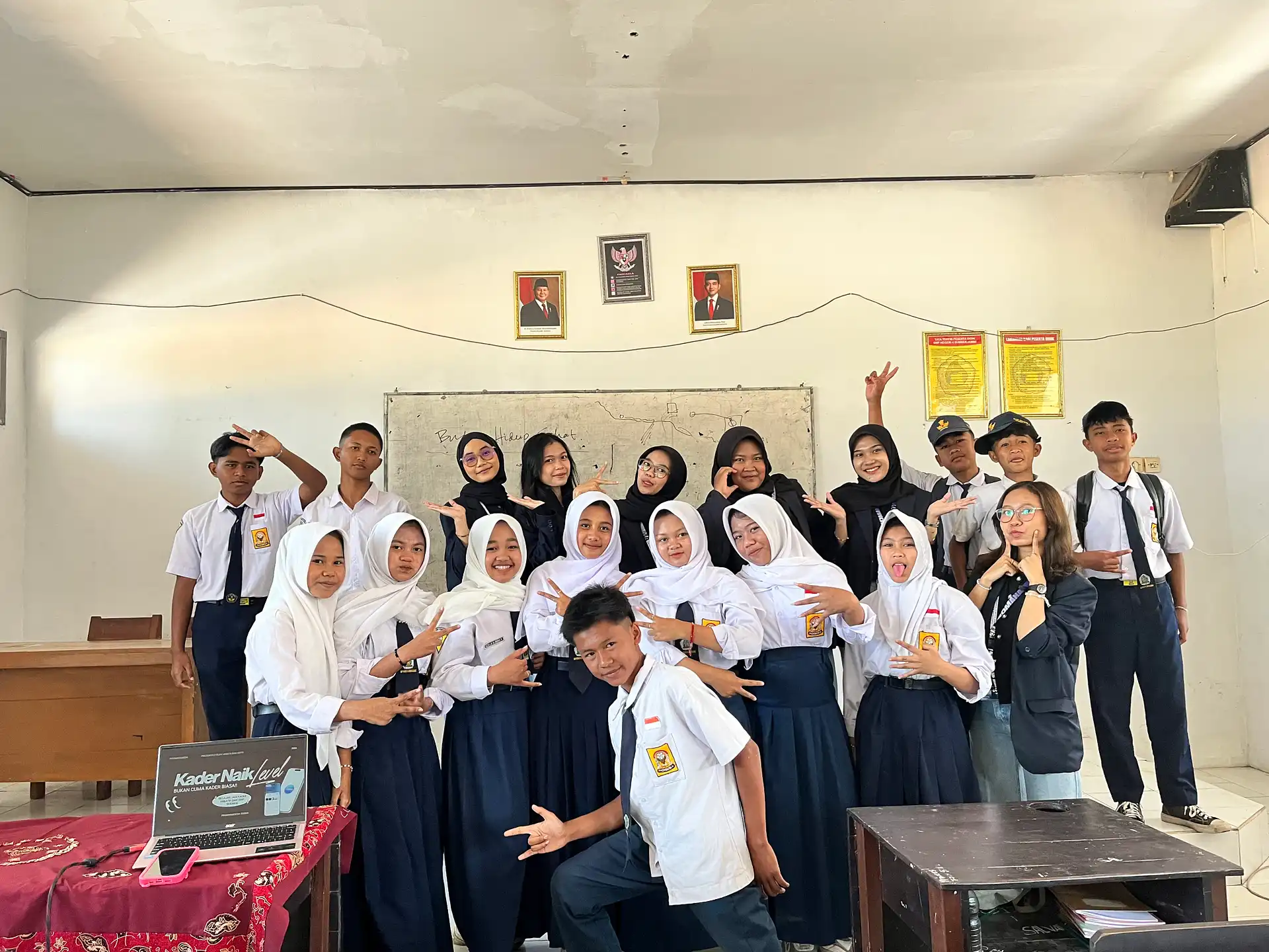 Kreatif di Balik Layar